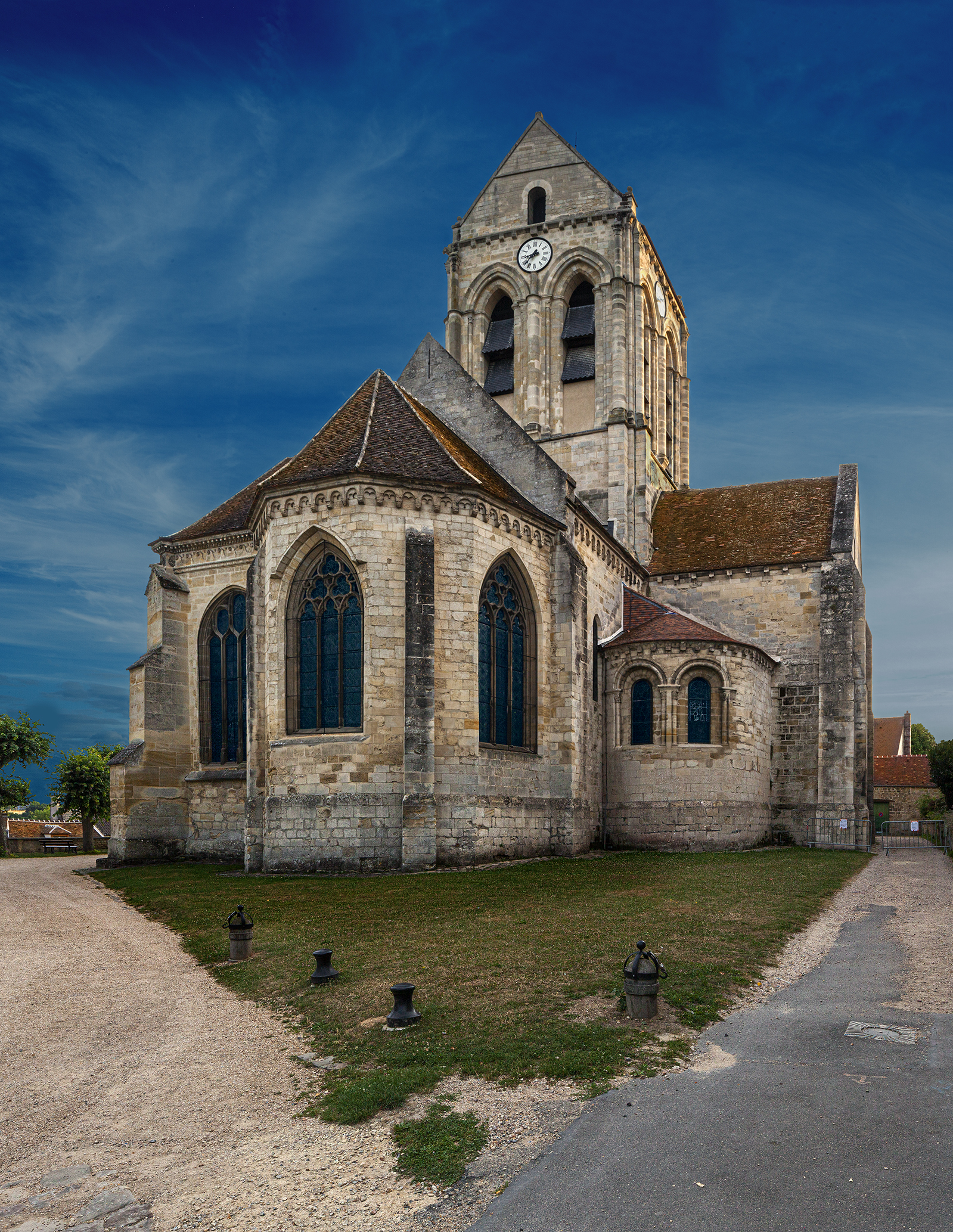 De kerk van Auvers-sur-Oise door Karin Borghouts